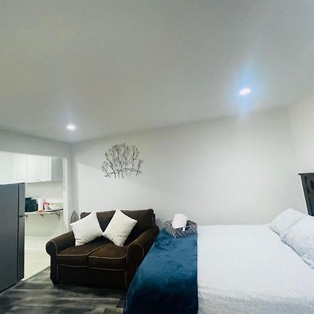 Lovely Sherman Oaks Studio Los Angeles Exterior photo