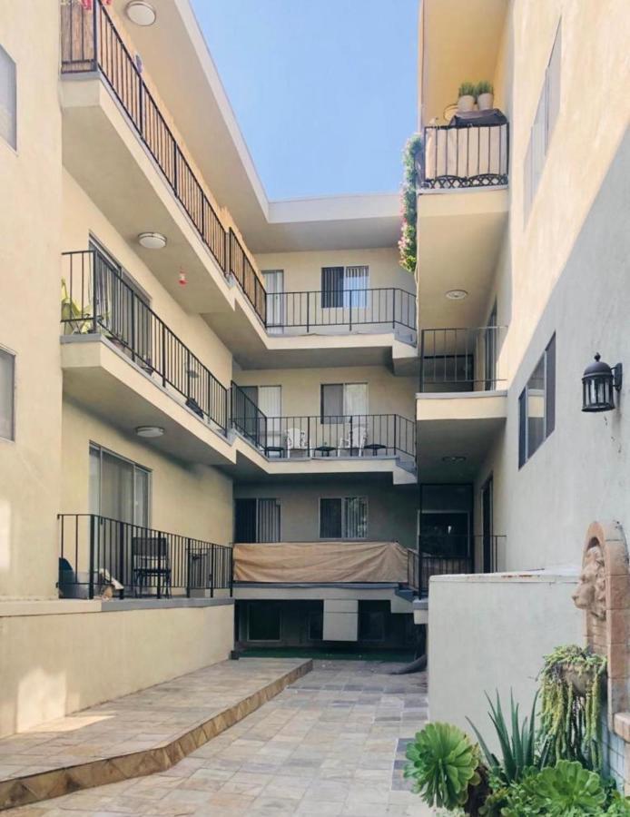 Lovely Sherman Oaks Studio Los Angeles Exterior photo
